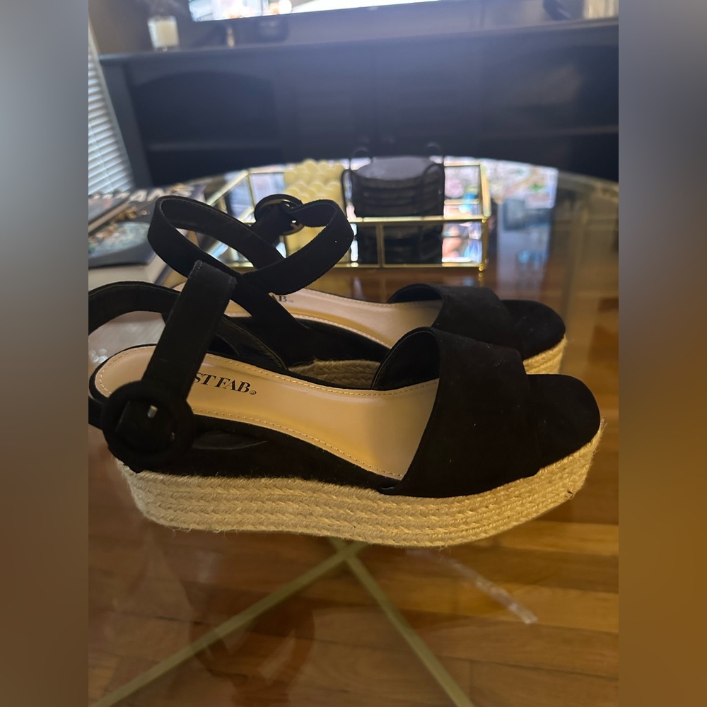 Just Fab black platform sandals